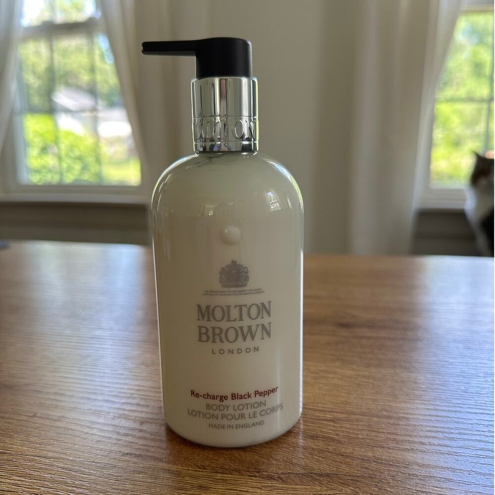 Molton Brown Re-charge Black Pepper Luxury Body Lotion NEW